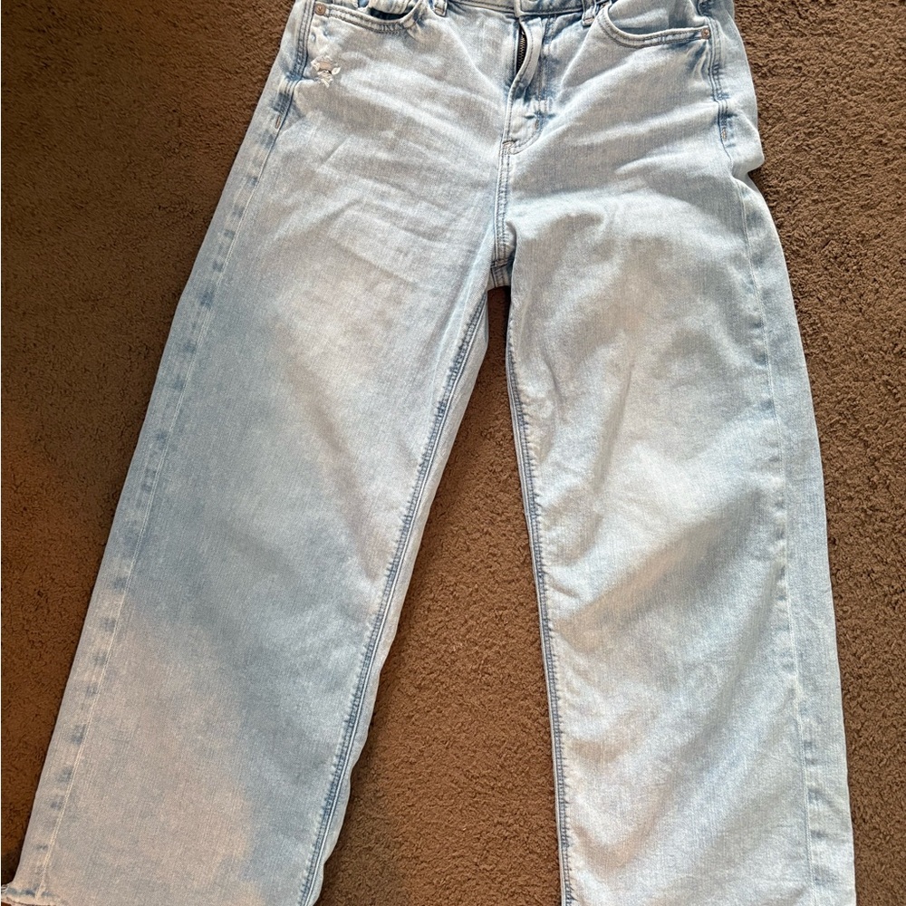 AE Dreamy Drape Stretch Super High-Waisted Baggy Wide-Leg Jean - Size 4 Short